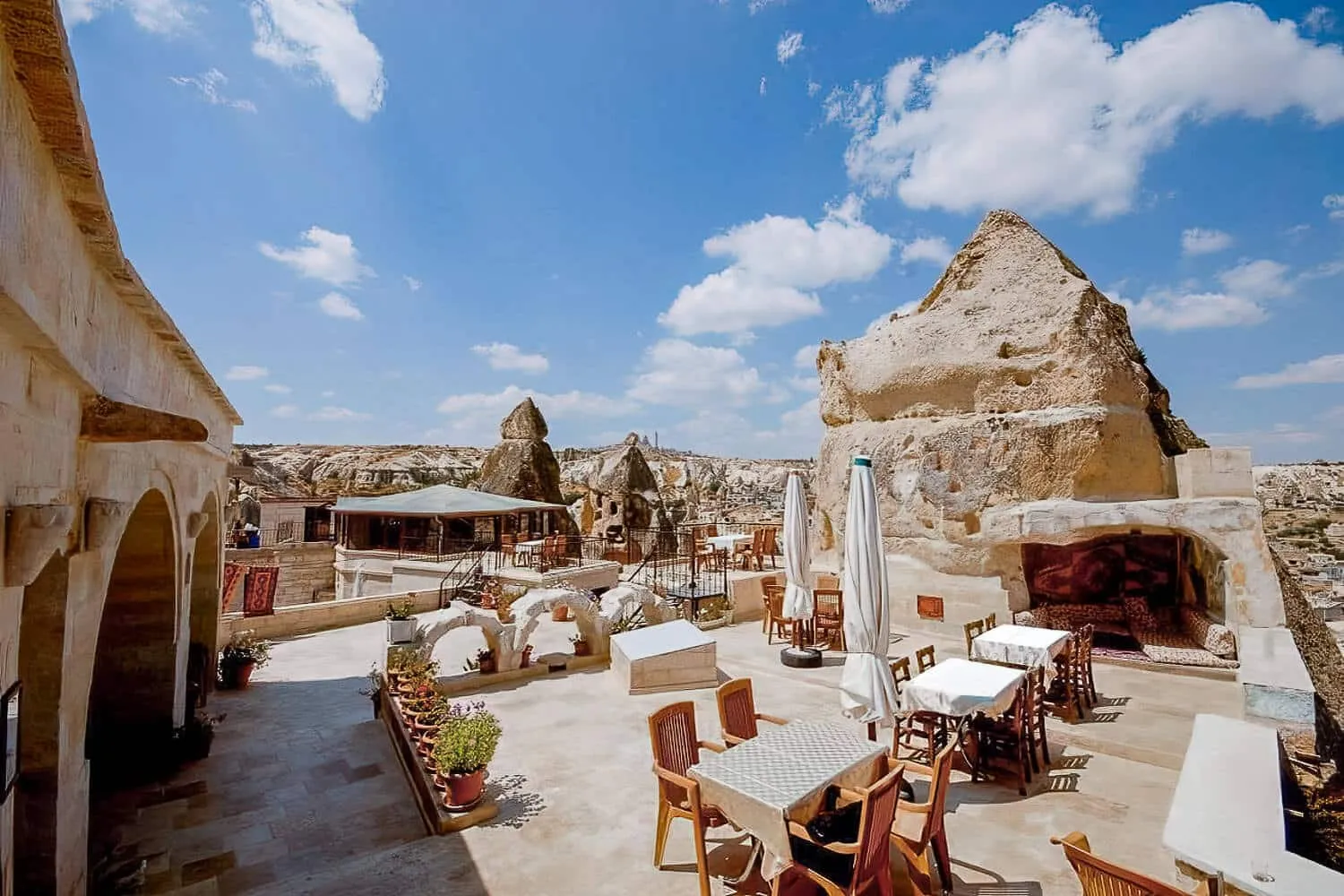 Arif Cave Hotel
