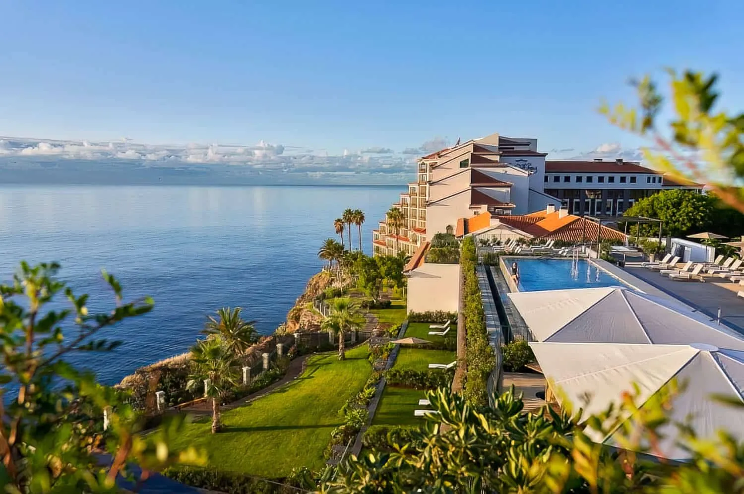 Les Suites Cliff Bay Hotel