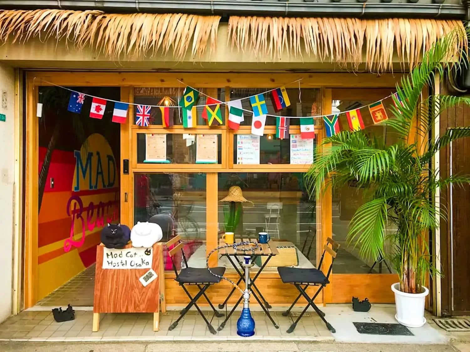Mad Cat Hostel Osaka & Bar