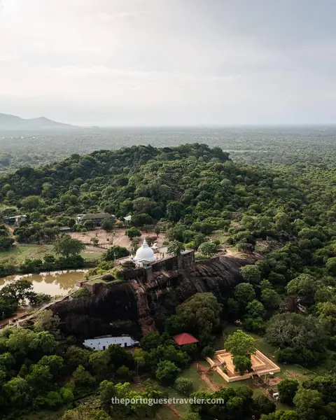 Sithulpawwa Rock Temple - Ancient Buddhist Monastery (Guide)
