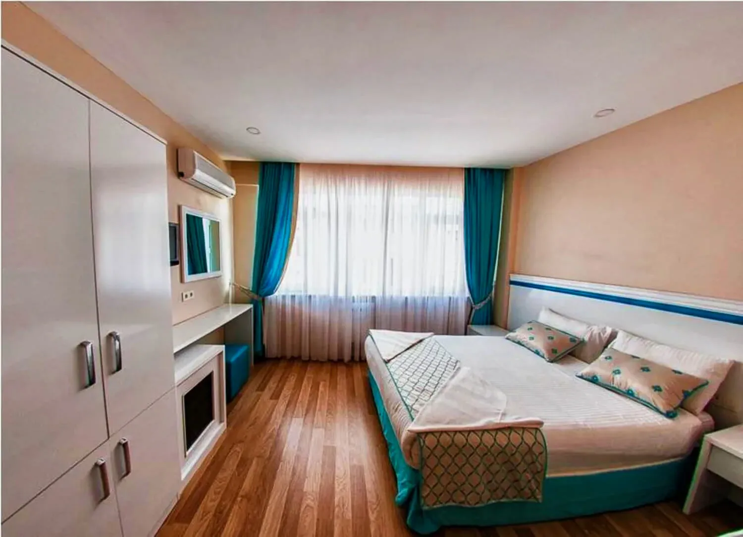 Star Holiday Hostel