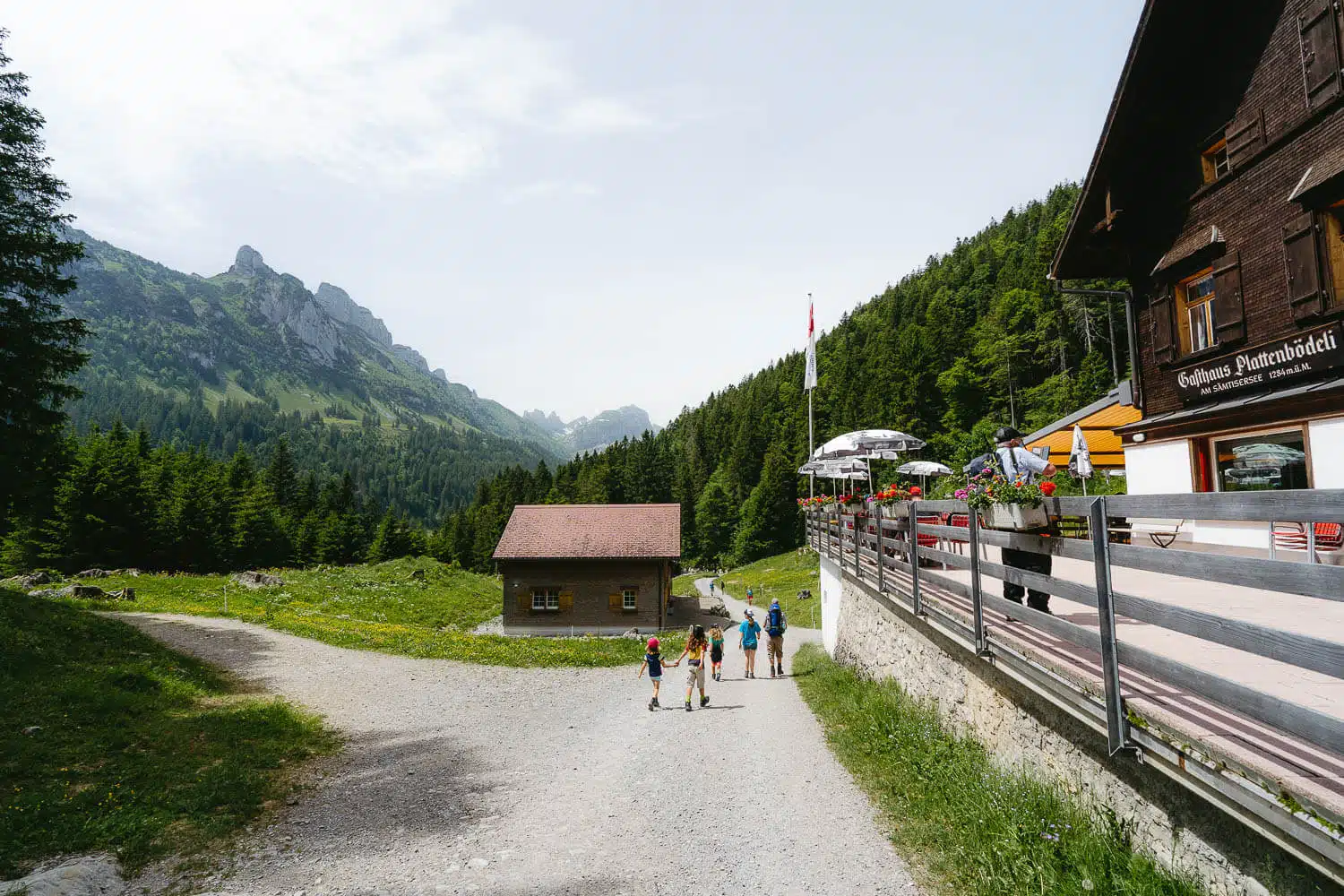 The Plattenbödeli Guesthouse