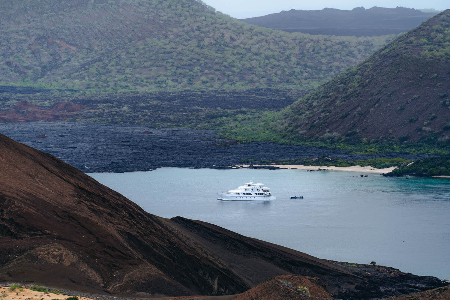 A cruise in Santiago Island