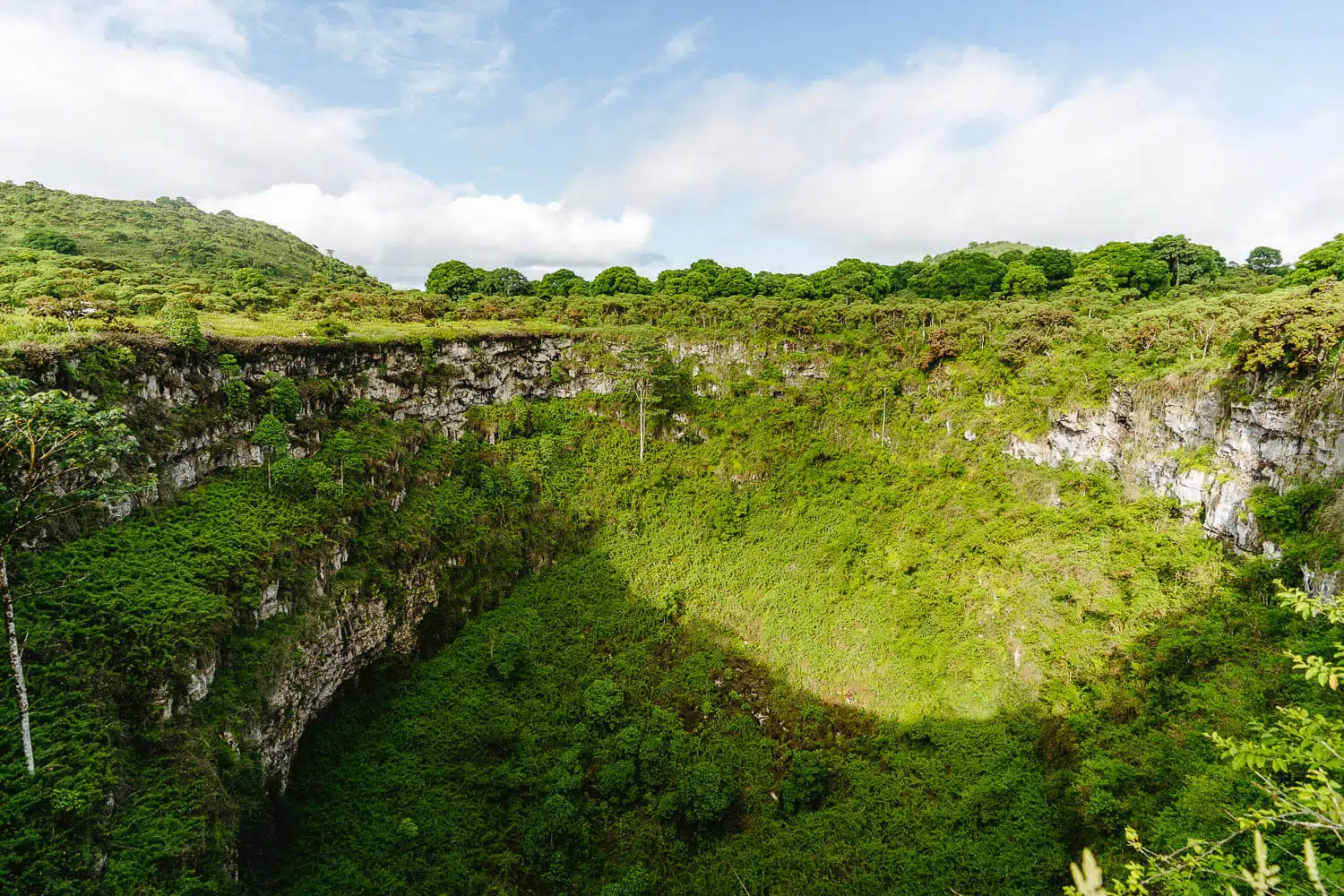 Los Gemelos, Highlands Tour Santa Cruz - Galapagos 5 Day Itinerary