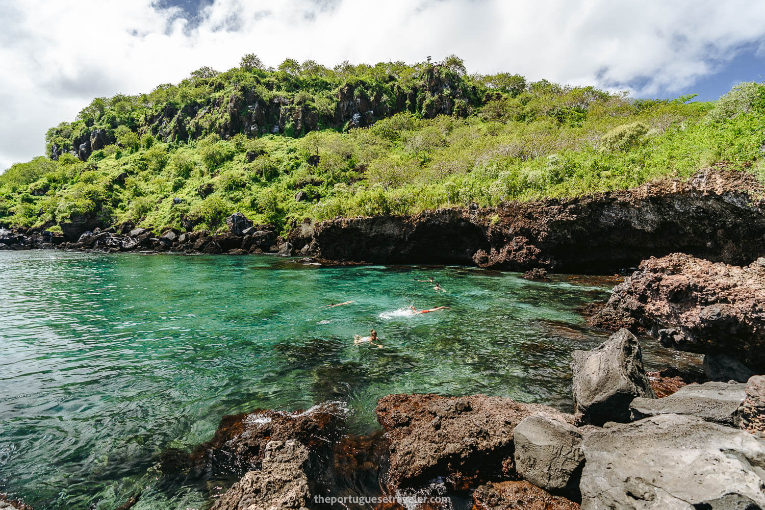 Tijeretas Bay