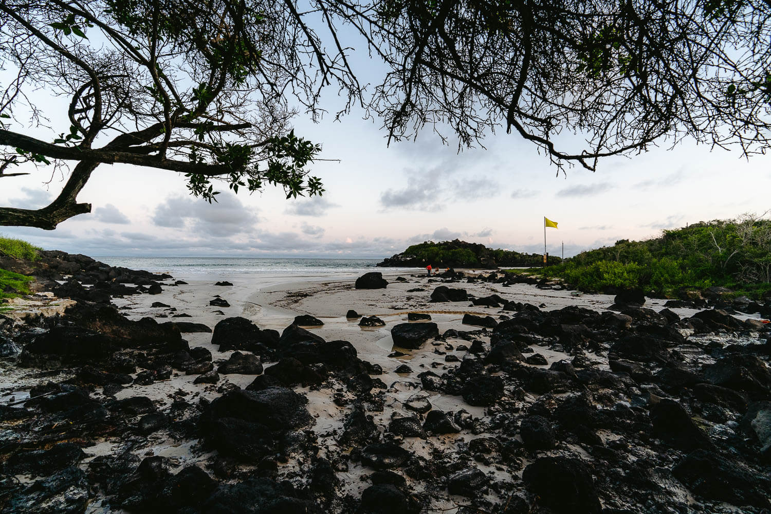 Puerto Chino beach at low tide on the Highlands Tour in San Cristobal