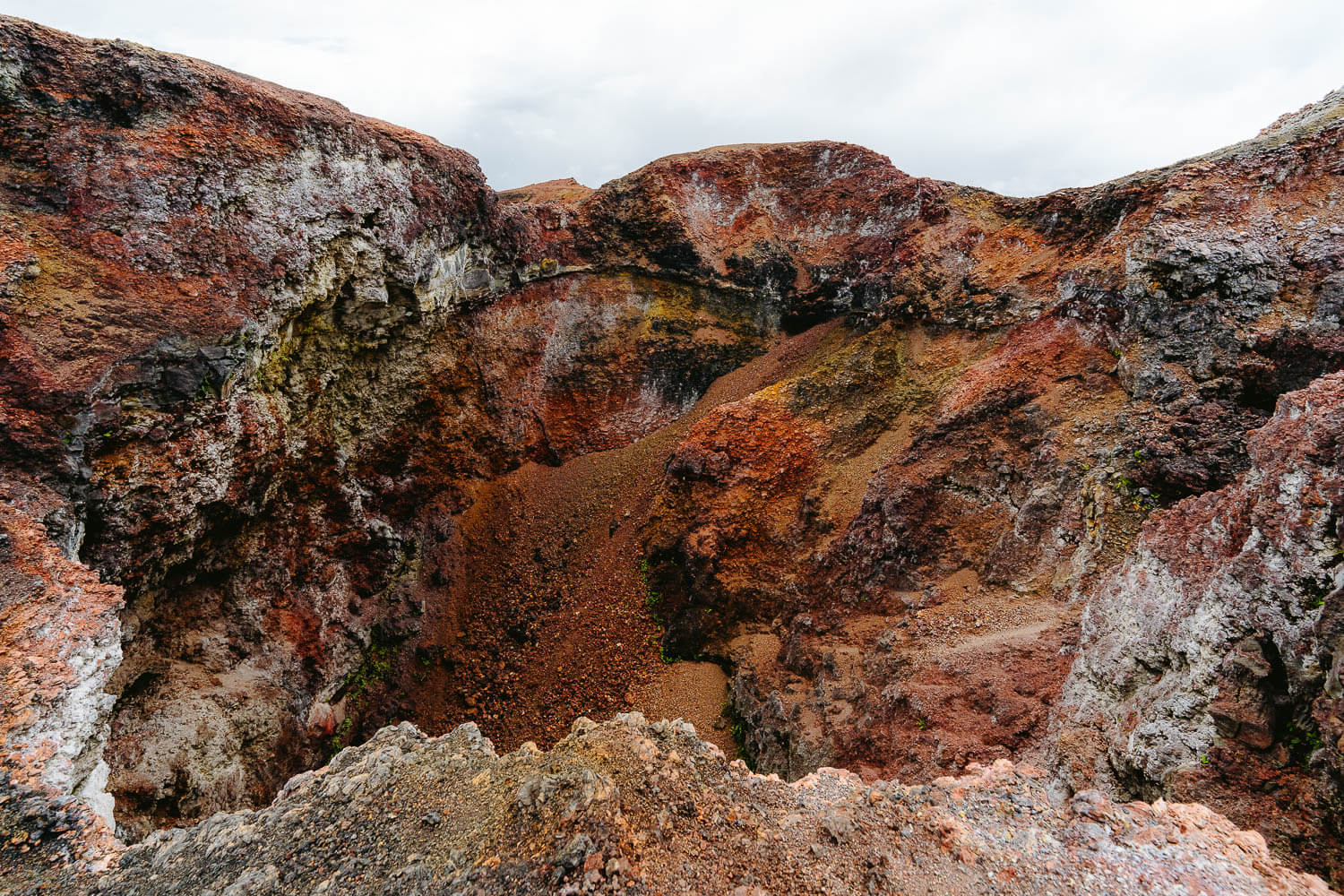 Chico volcano's colours