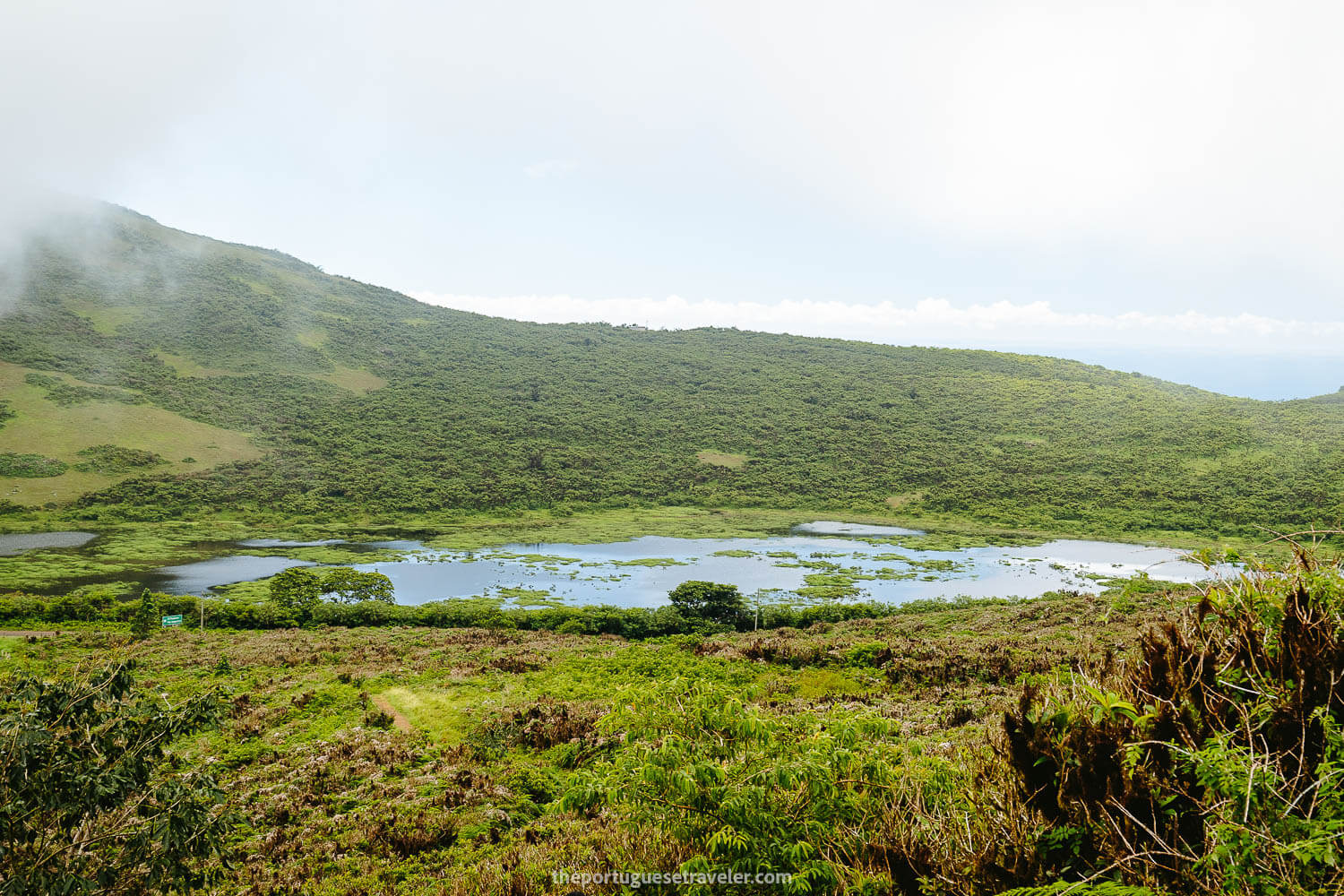 The lakes under El Junco