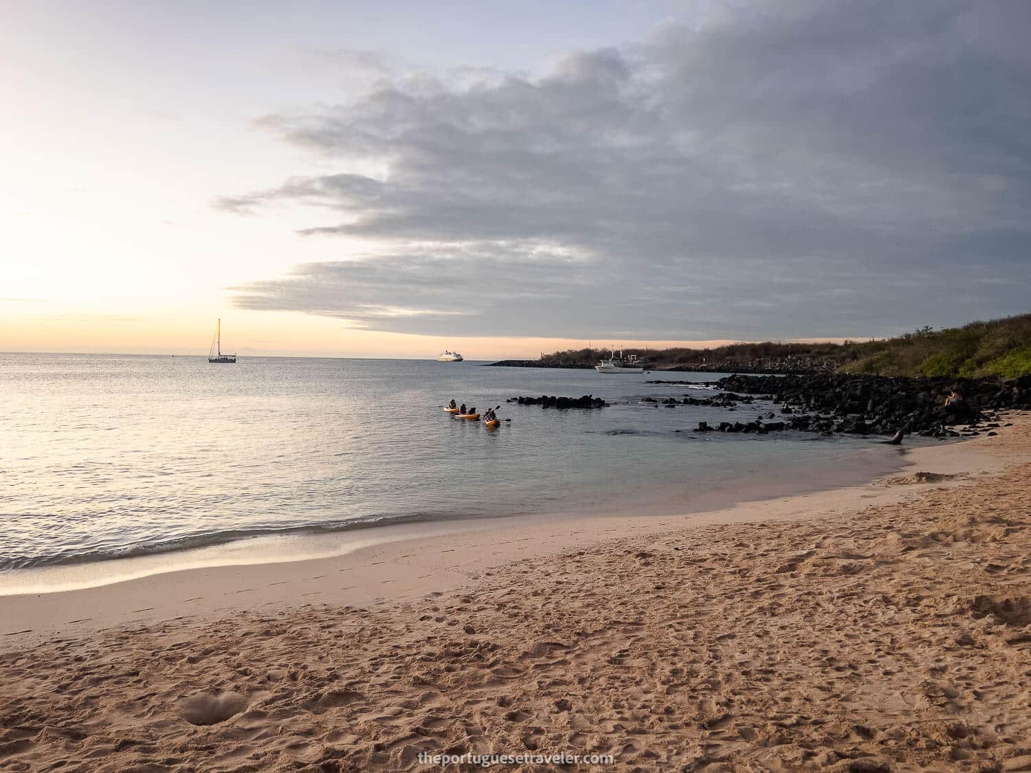 Kayaking in Playa Mann beach at sunset
