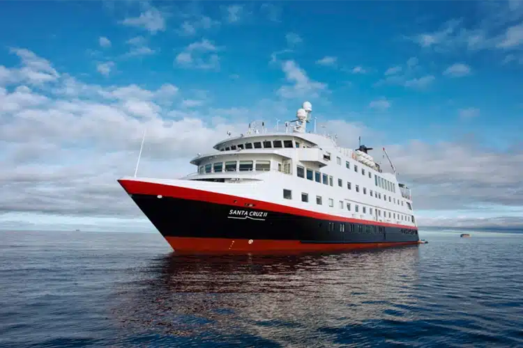 Santa Cruz II Ship from Metropolitan Touring