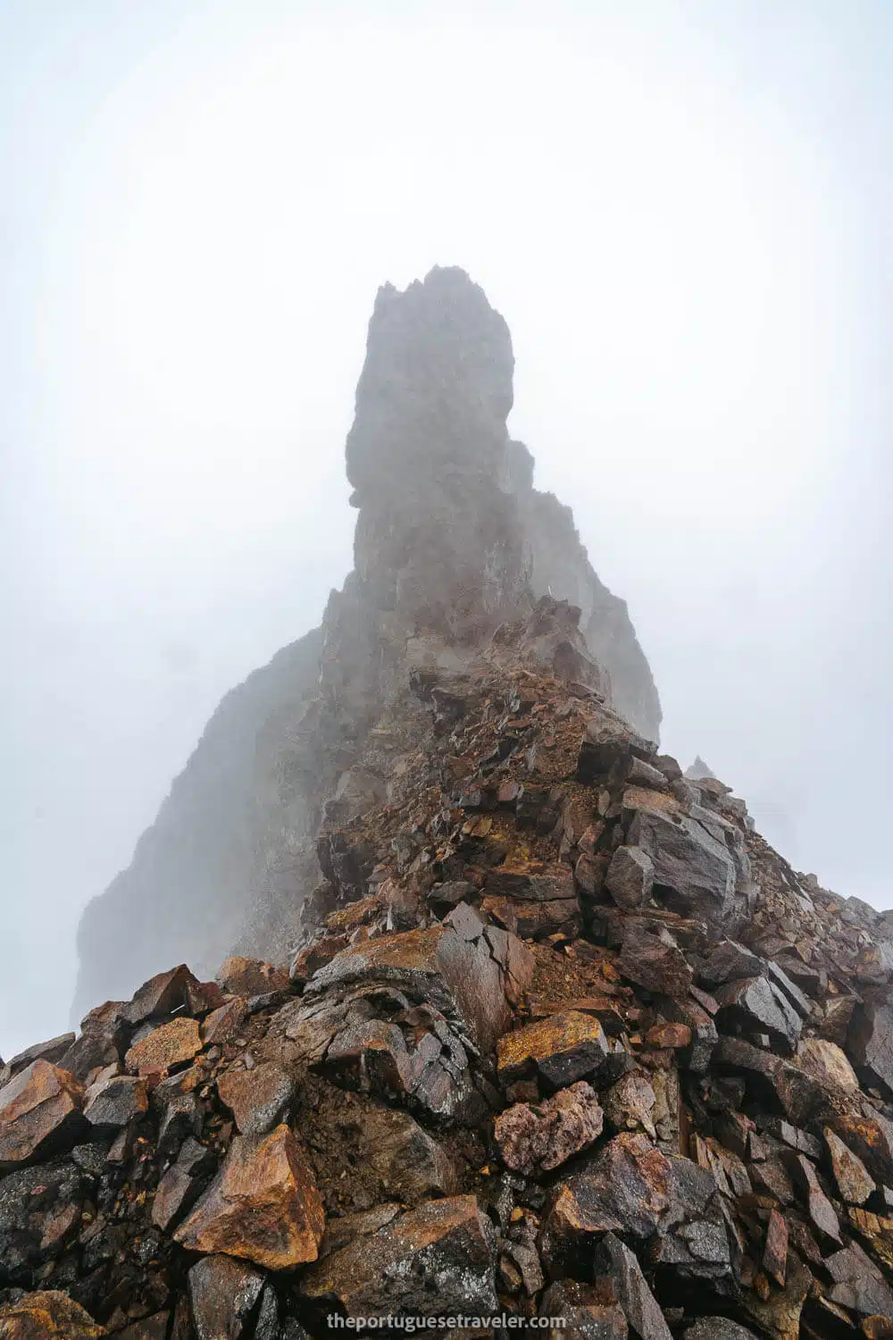 El "dedo". The highest point of Carihuairazo.