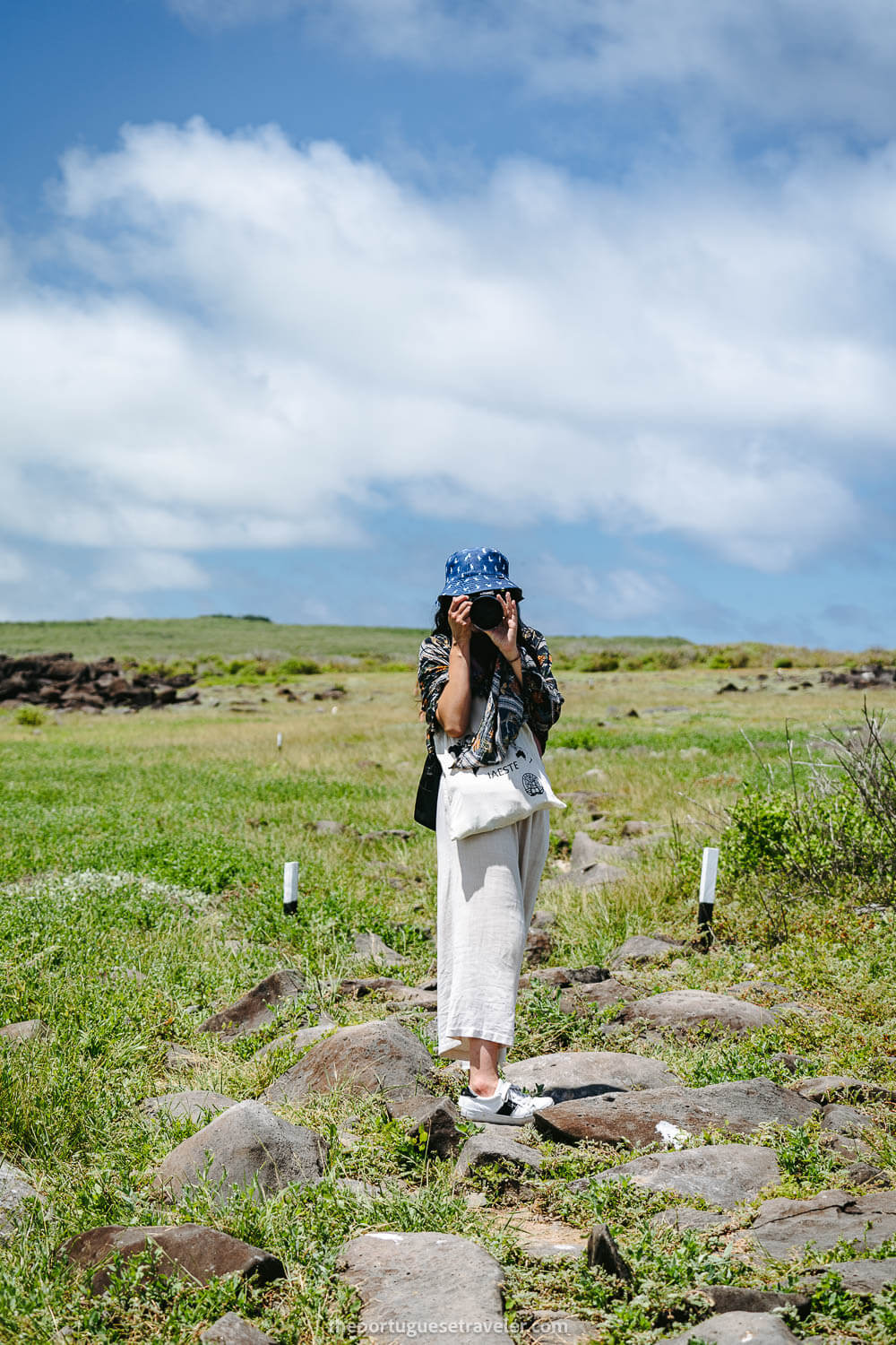 Jhos in full photographer attire