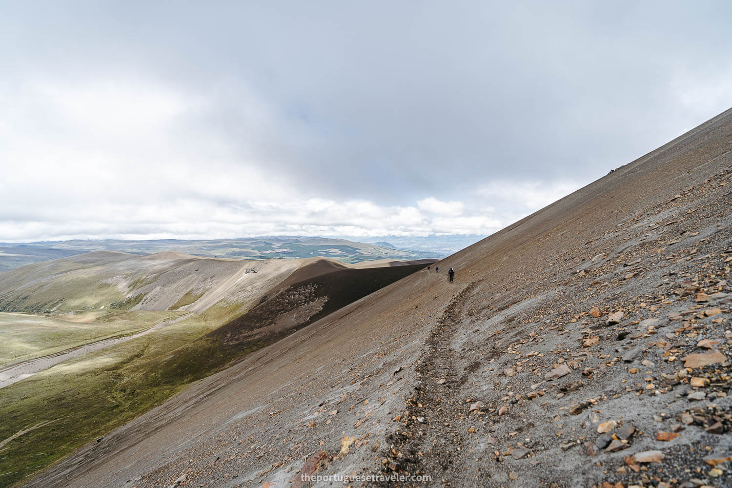 The path before reaching Cerro Morurco Mountain