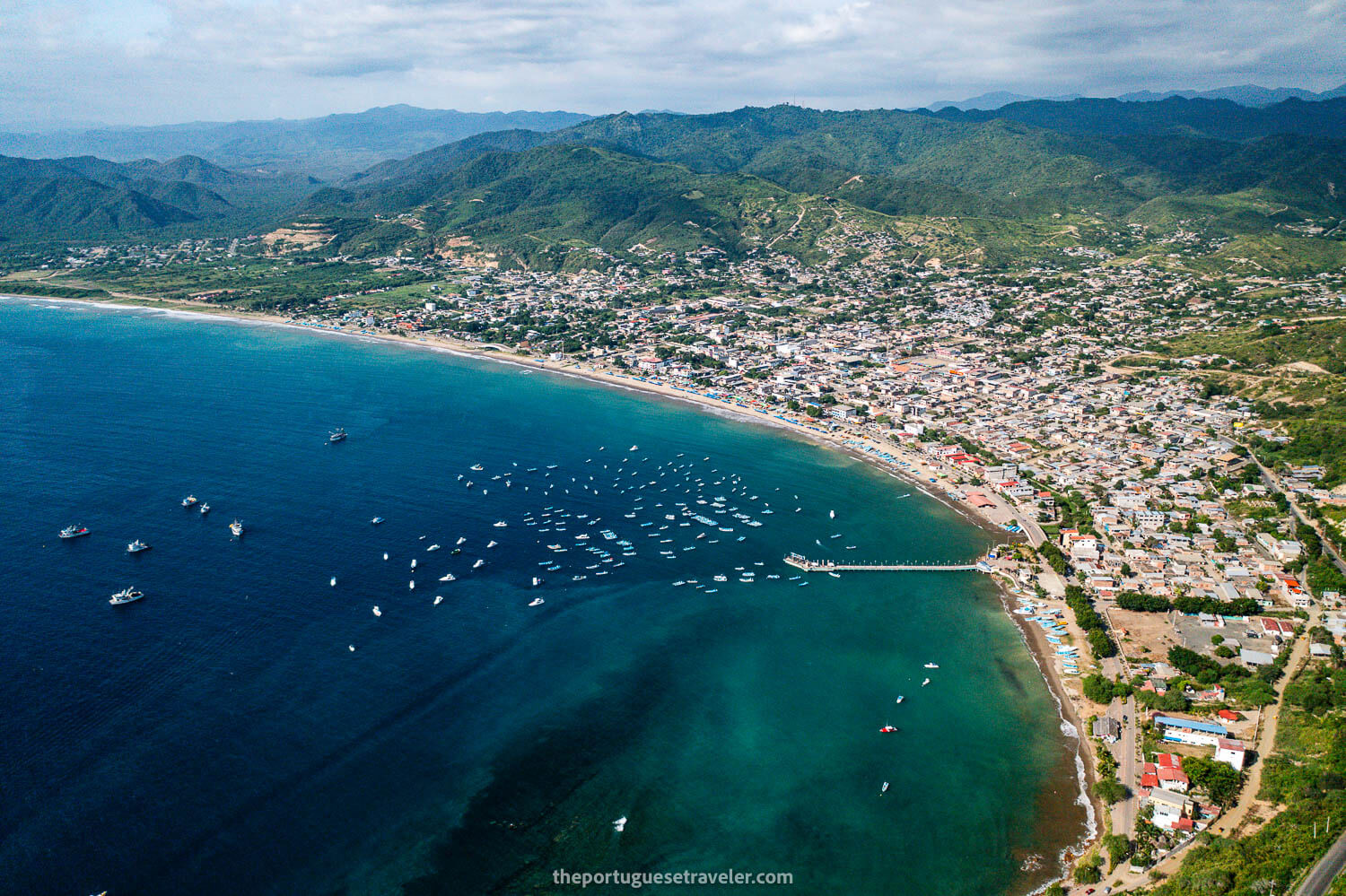 Puerto Lopez turquoise waters from the sky