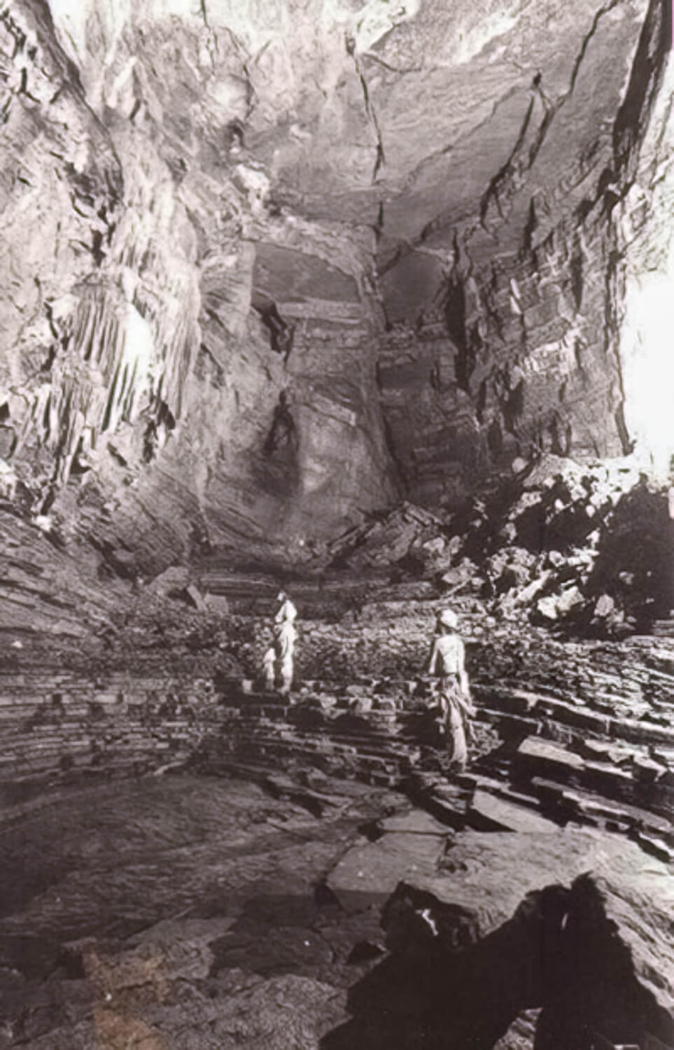 The Amphitheater in Moricz's 1969 Expedition