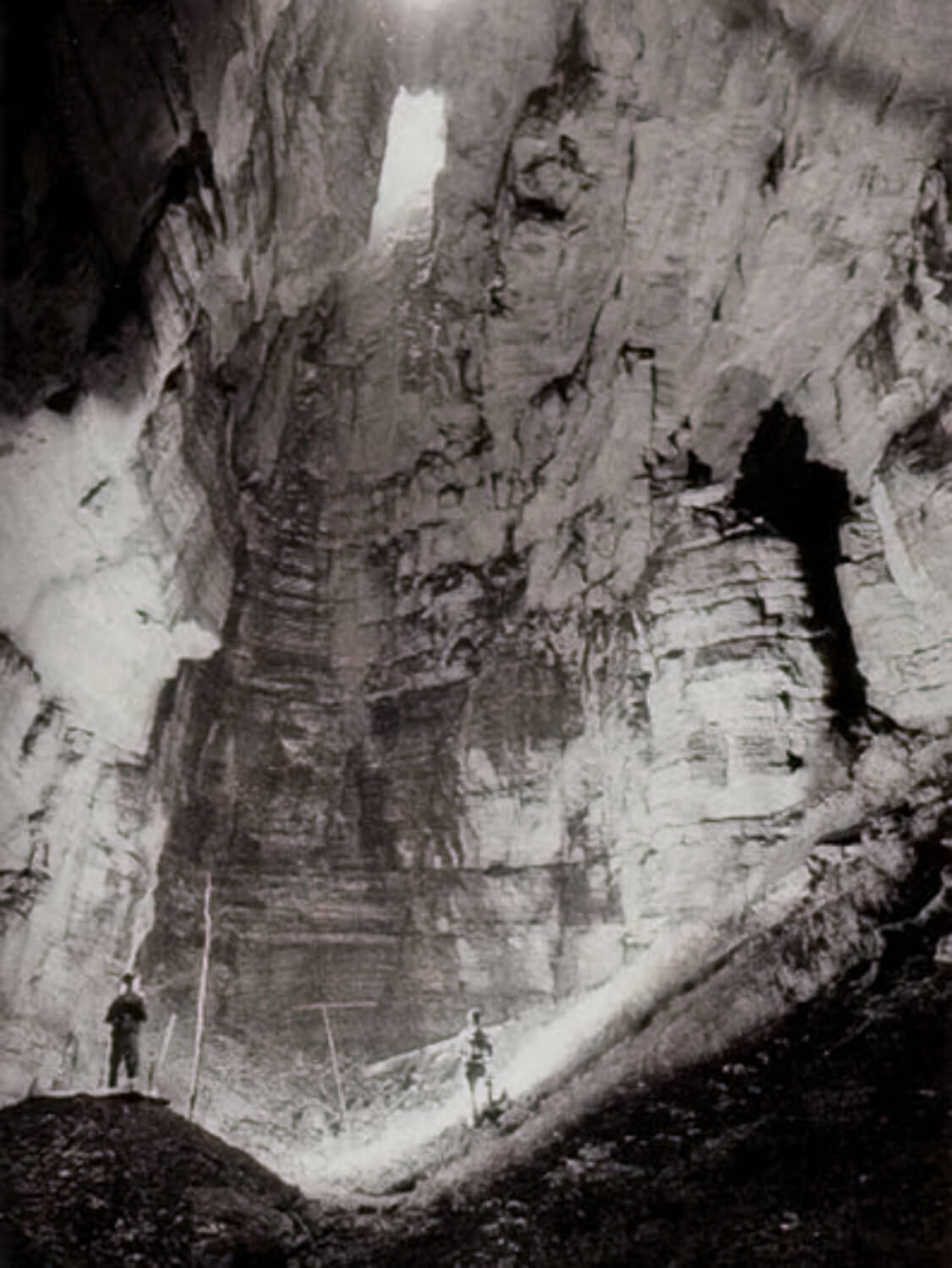 The Altar in Moricz's 1969 Expedition
