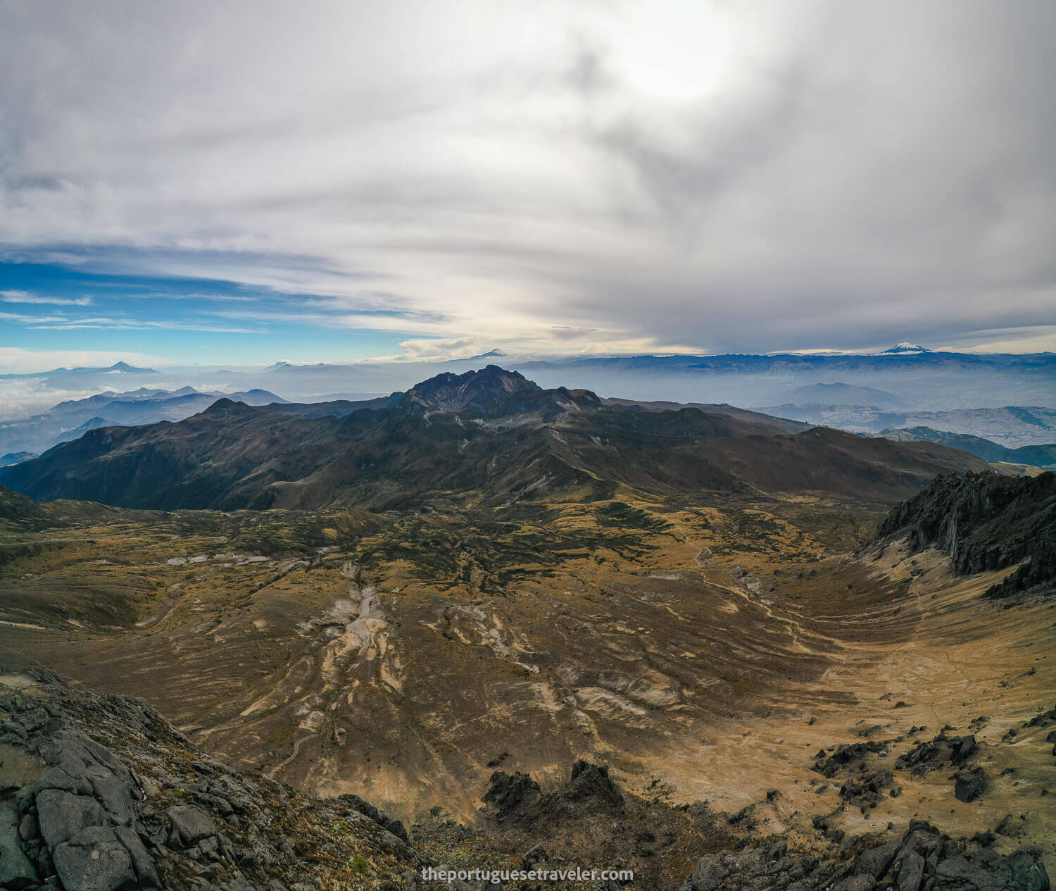 Rucu Pichincha Volcano panorama