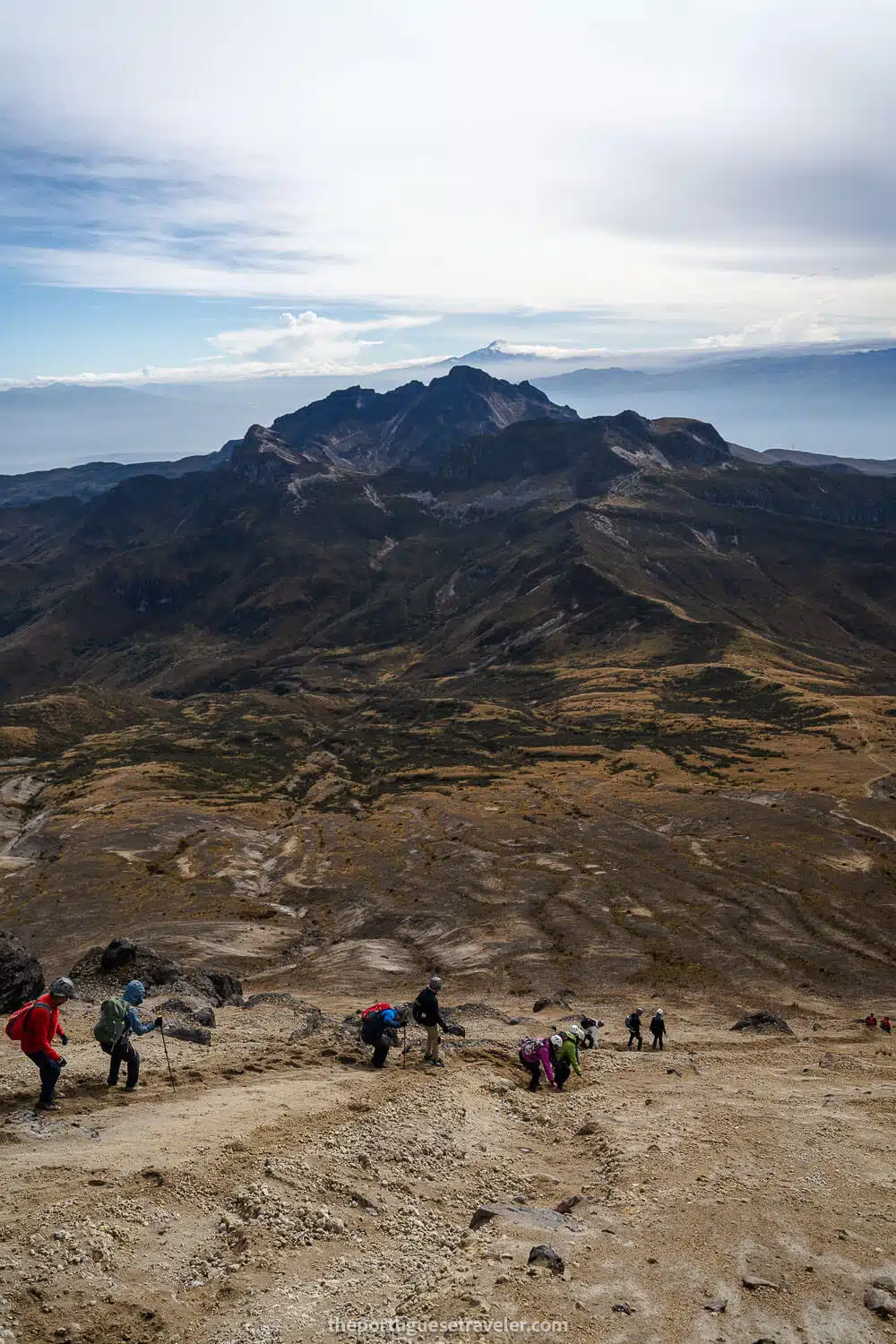 The way down from Guagua's summit