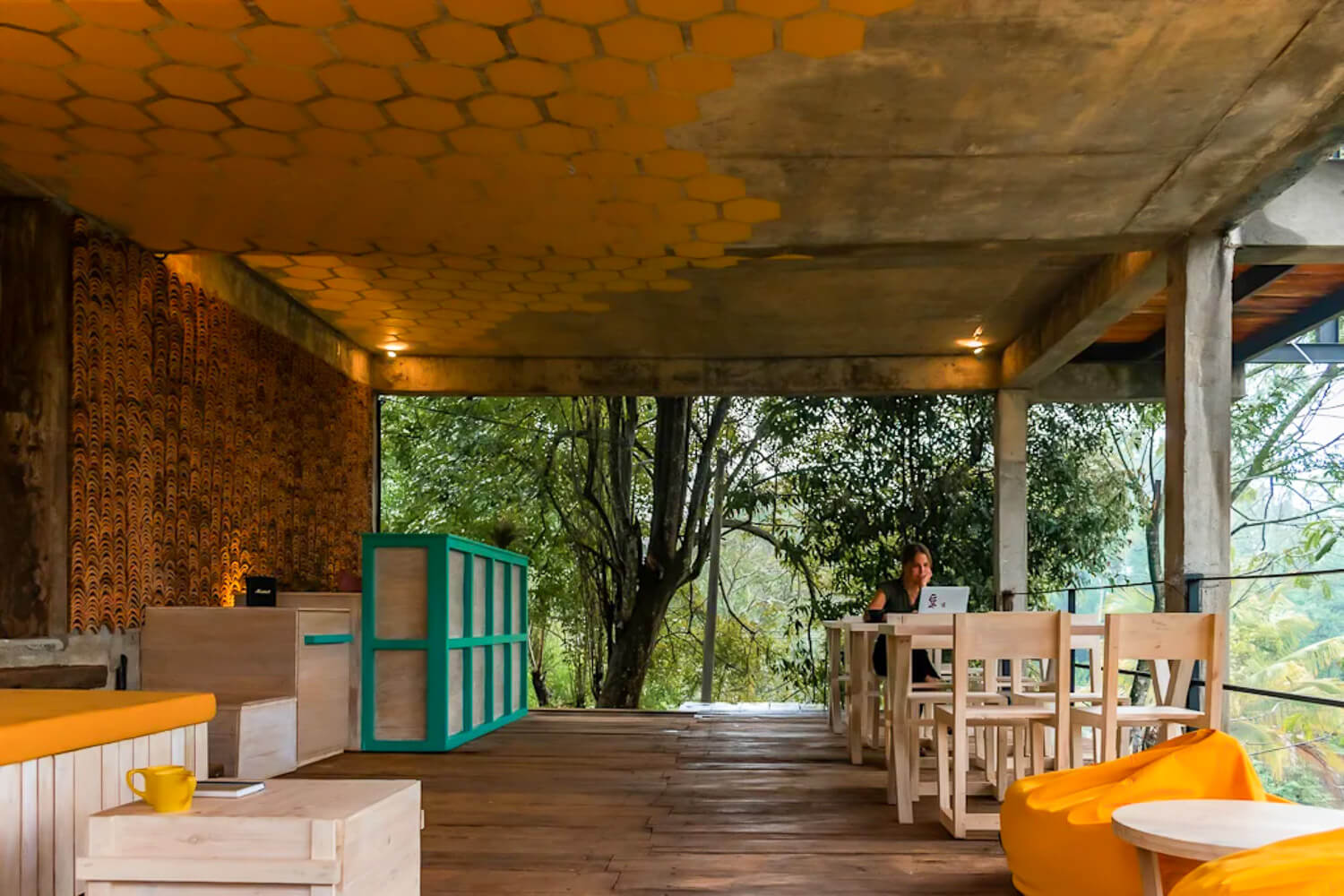 Wild Bee Hostel in Sri Lanka