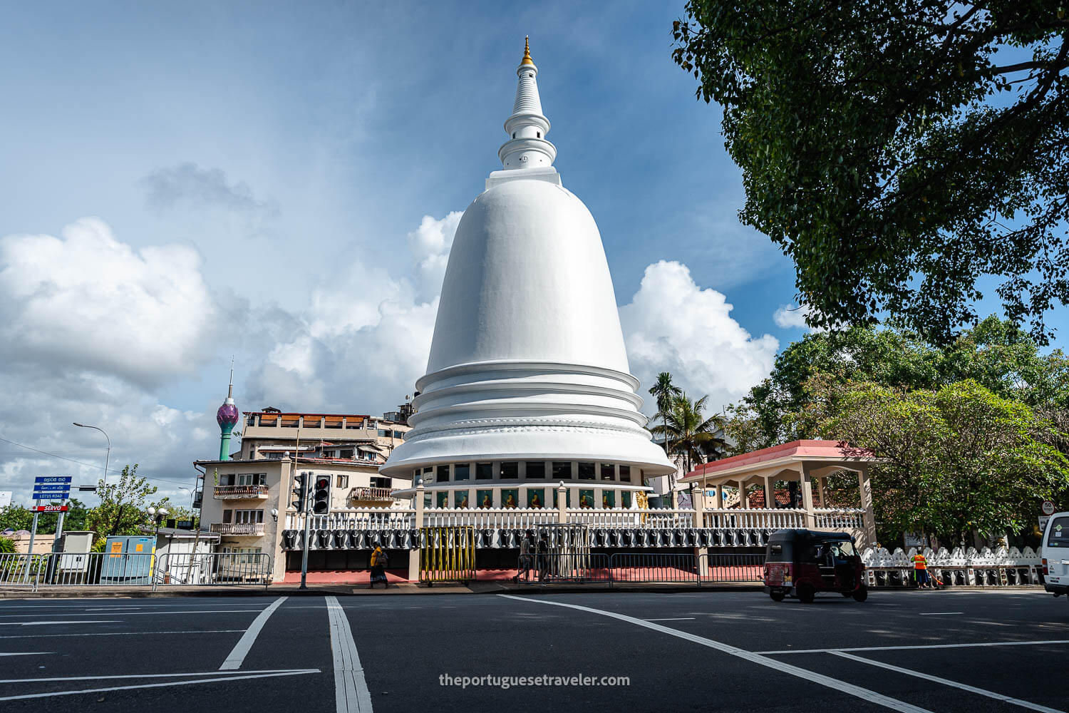 The Fort Sambuddhaloka Temple in Colombo, Sri Lanka