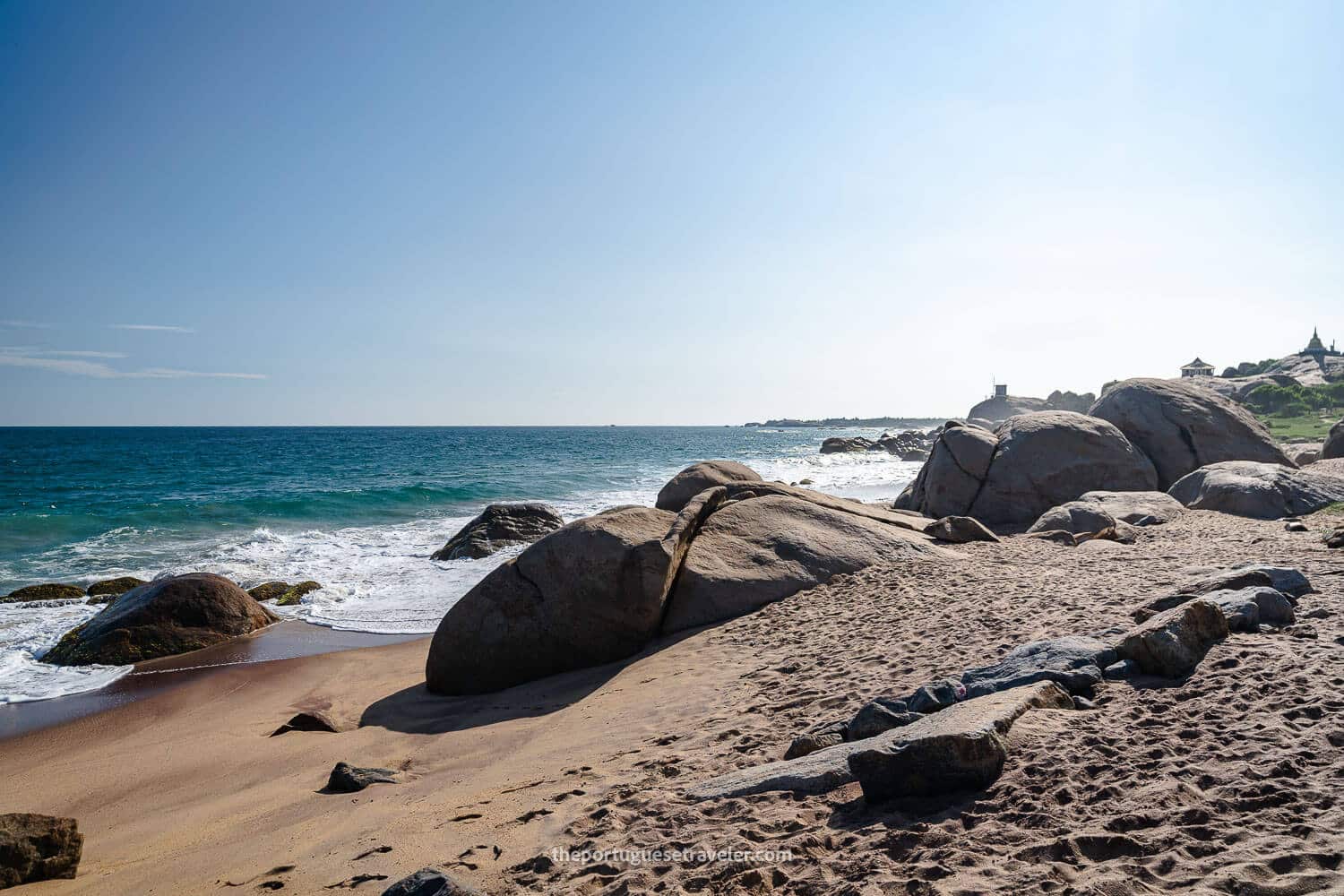 The Kirinda Beach rock formations