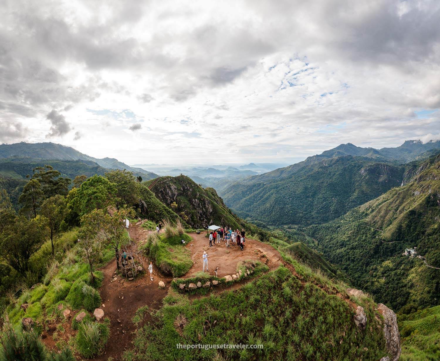 The main viewpoint of the Little Adam's Peak hike