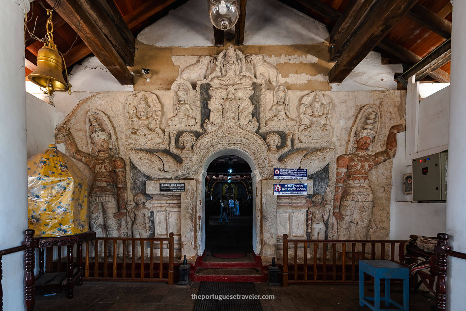 The decorated wall before the main hall of the Maha Saman Dewalaya Temple in Ratnapura