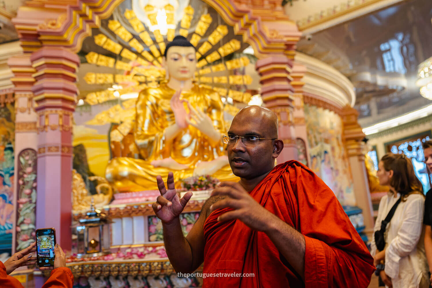 The guided tour inside the temple