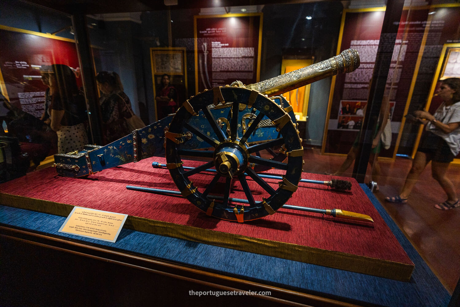 A Dutch cannon at the Colombo National Museum