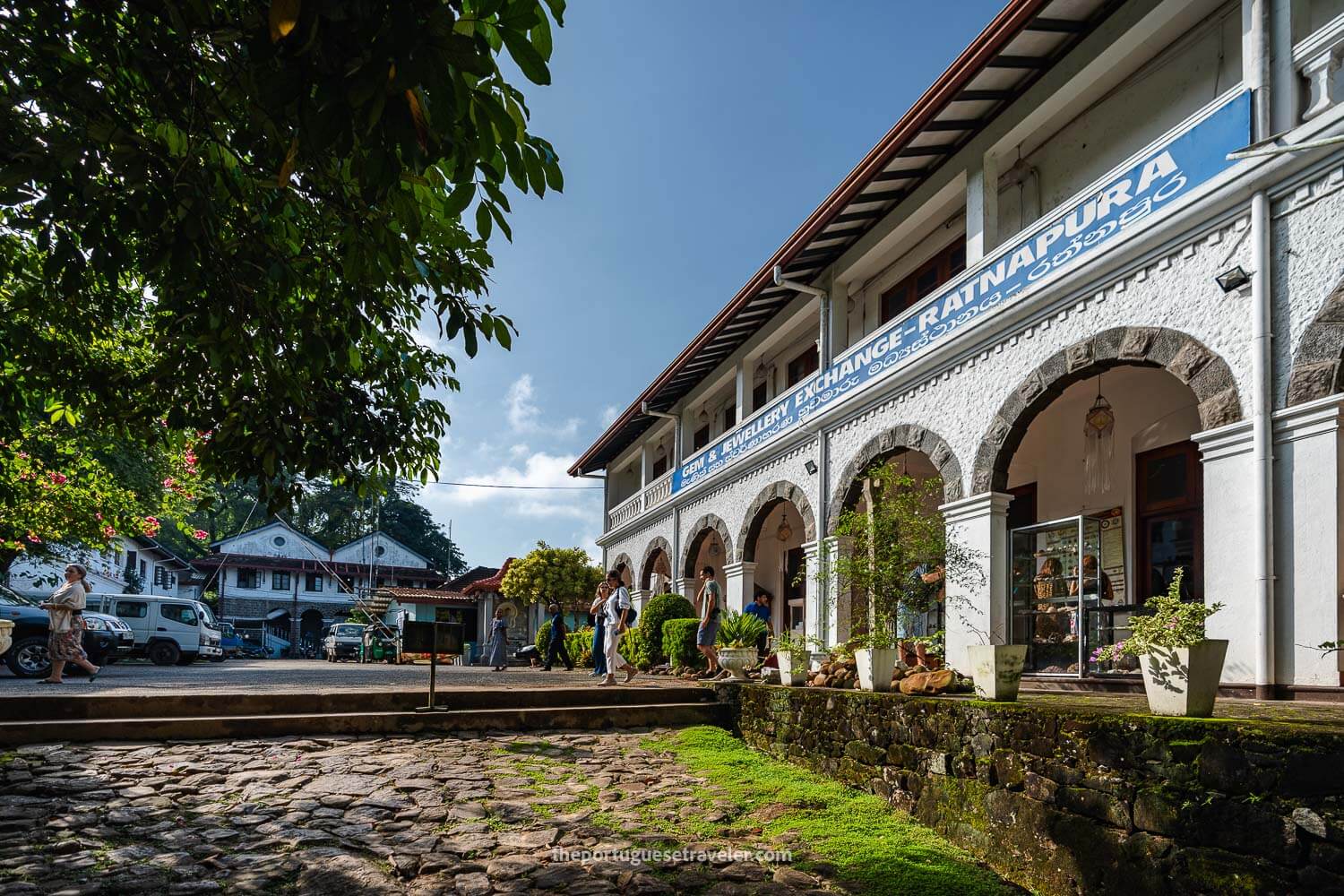 The National Gem and Jewellery Authority's old building inside the fort