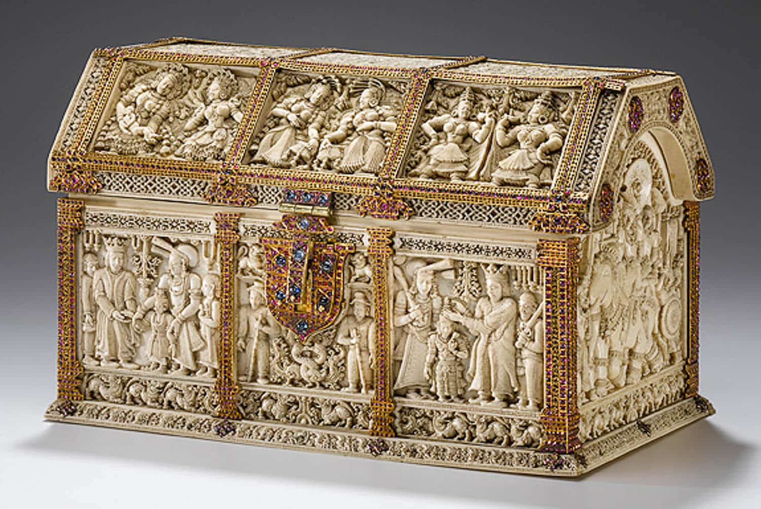 The Coronation Casket - Gift from the Kingdom of Kotte to the Ambassador of Portugal (1541) - The Portuguese in Sri Lanka