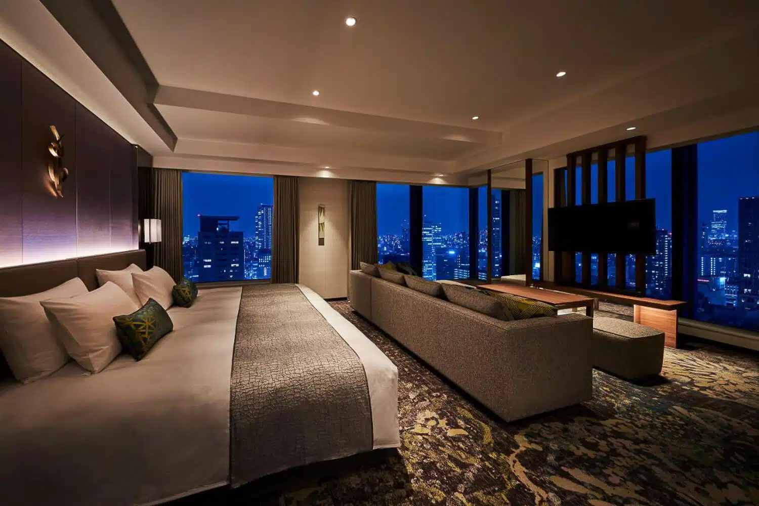 The Royal Park Hotel Iconic Osaka Midosuji, one of the best luxury hotels in Osaka, Japan
