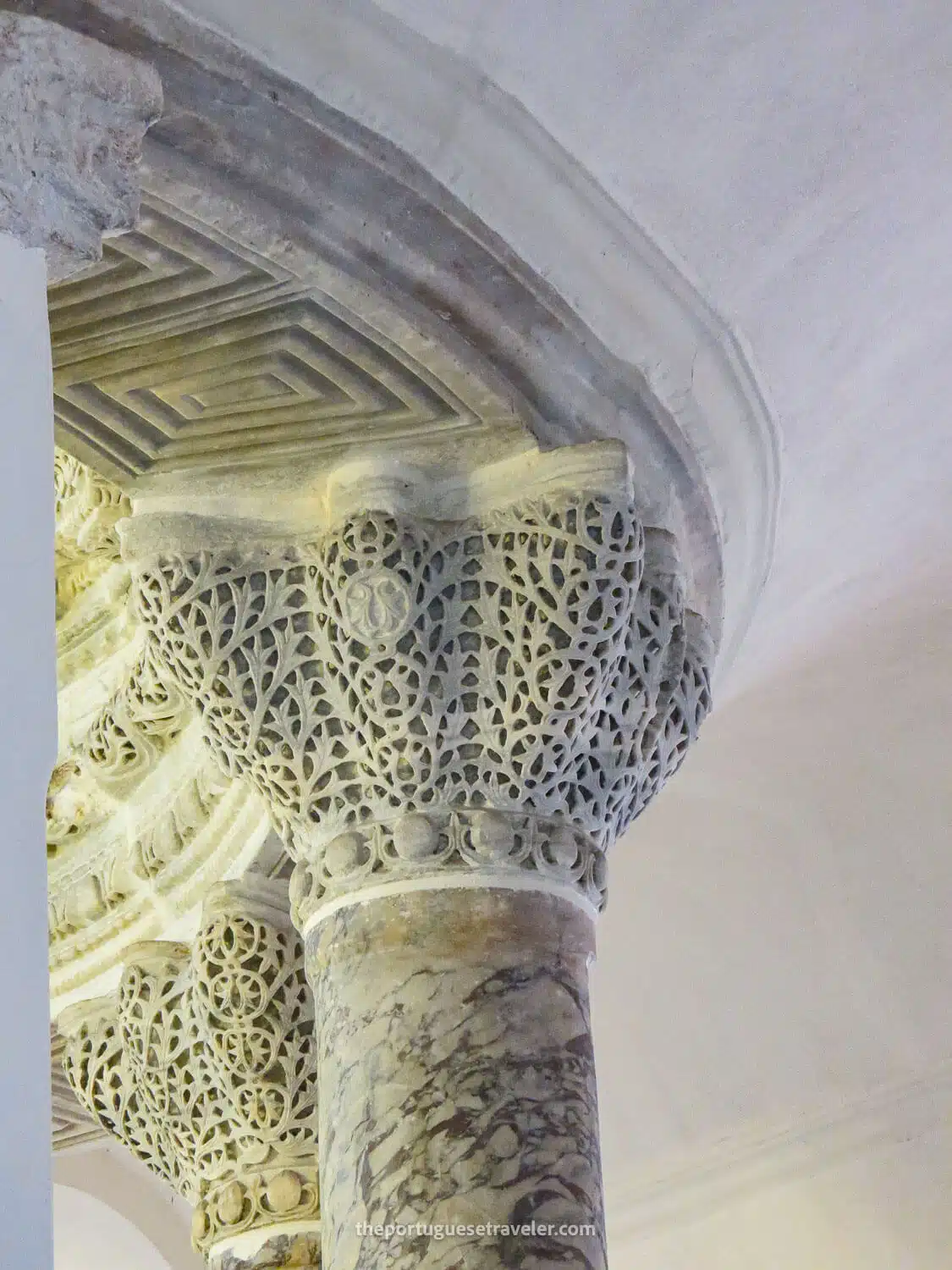 A capital of the Kuçuk Ayasofya