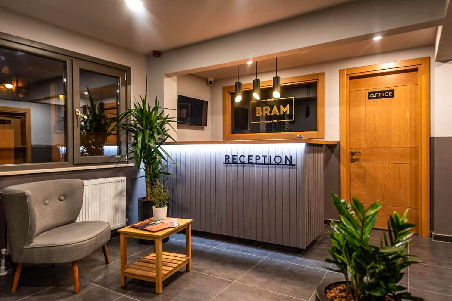 Bram Hotel