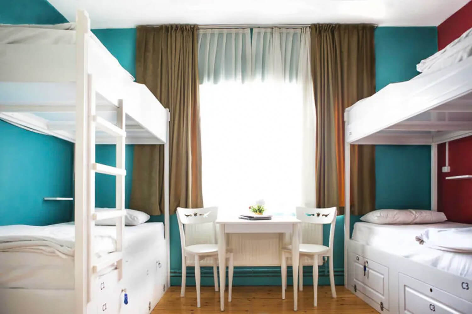 The Cheers Midtown Hostel