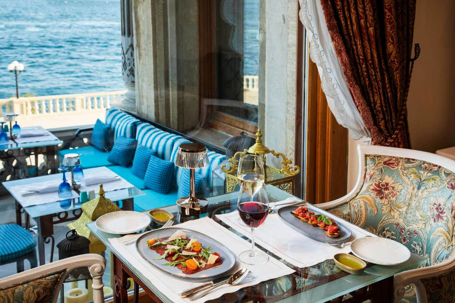 Ciragan Palace Kempisnki, one of the best luxury hotels in Istanbul